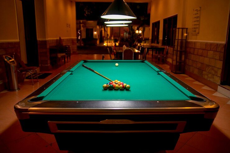Royal Pool Table